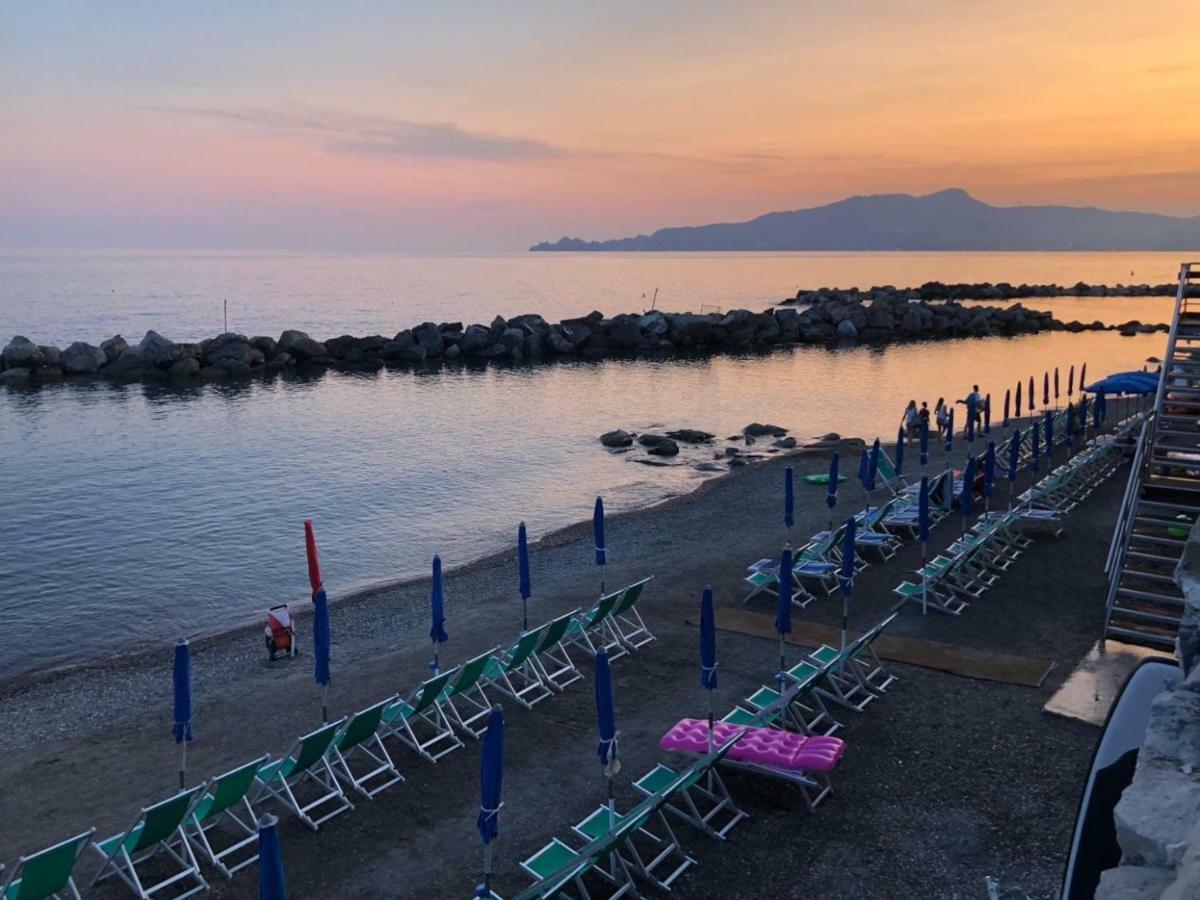 A.A.U.T Appartamento Villa Preli Chiavari Bagian luar foto